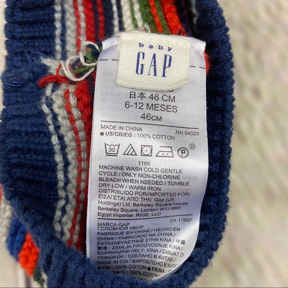 4/$25 Gap knit striped hat and mittens bundle